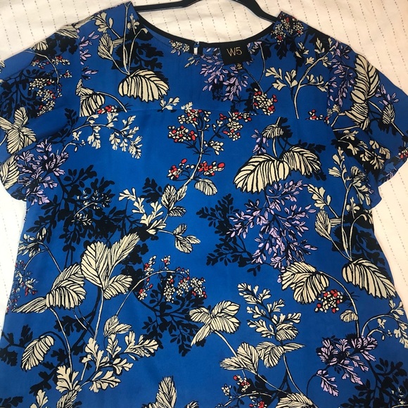 W5 Top - Picture 1 of 3